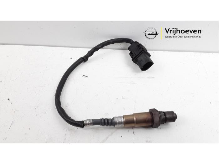 Usagé Sonde lambda Opel Astra J (PC6/PD6/PE6/PF6) 2.0 CDTI 16V 165 Ecotec Prix € 20,00 Règlement à la marge proposé par Autodemontage Vrijhoeven B.V.