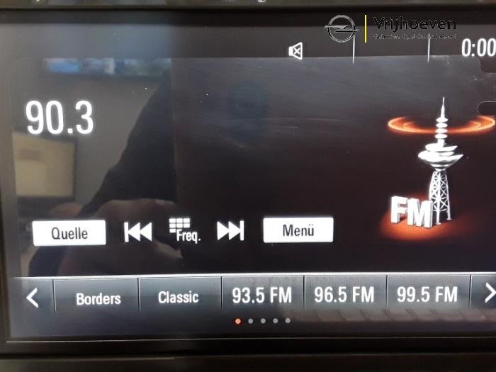 Radio module from a Opel Grandland/Grandland X 1.2 Turbo 12V 2018