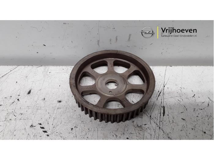 Camshaft sprocket from a Opel Astra 2008