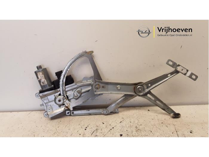 Window mechanism 4-door, front right from a Opel Astra H (L48) 1.4 16V Twinport 2004