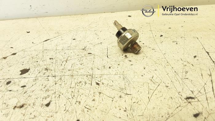 Begagnade Oljetryckssensor Opel Agila (B) 1.2 16V Pris € 15,00 Marginaltabell erbjuds av Autodemontage Vrijhoeven B.V.