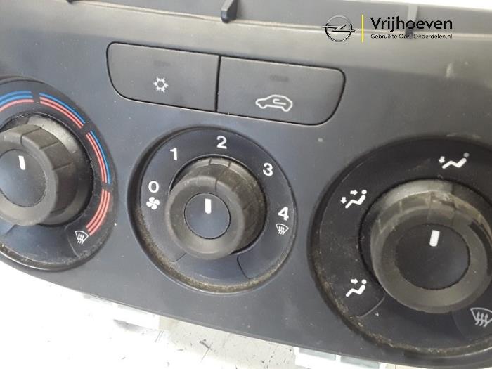 Panneau de commandes chauffage d'un Opel Combo 1.3 CDTI 16V ecoFlex 2015