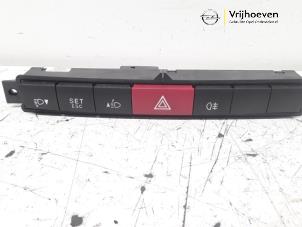 Używane Przelacznik swiatel awaryjnych Opel Combo 1.3 CDTI 16V ecoFlex Cena € 20,00 Procedura marży oferowane przez Autodemontage Vrijhoeven B.V.