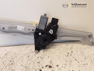 Usados Mecanismo de ventanilla de 4 puertas derecha detrás Opel Crossland (X) 1.2 12V Euro 6 Precio € 75,00 Norma de margen ofrecido por Autodemontage Vrijhoeven B.V.