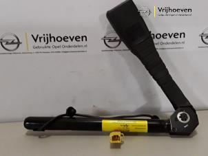 Usados Tensor de cinturón de seguridad izquierda Opel Vectra C GTS 2.2 DIG 16V Precio € 30,00 Norma de margen ofrecido por Autodemontage Vrijhoeven B.V.
