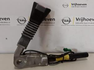 Used Seatbelt tensioner, left Opel Vectra B (38) 1.6 16V Ecotec Price € 25,00 Margin scheme offered by Autodemontage Vrijhoeven B.V.