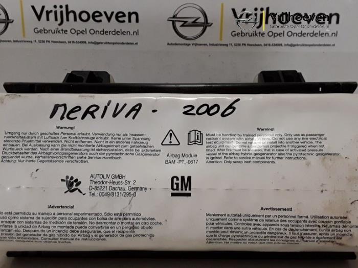 Poduszka powietrzna prawa (deska rozdzielcza) z Opel Corsa C (F08/68) 1.4 16V Twin Port 2006