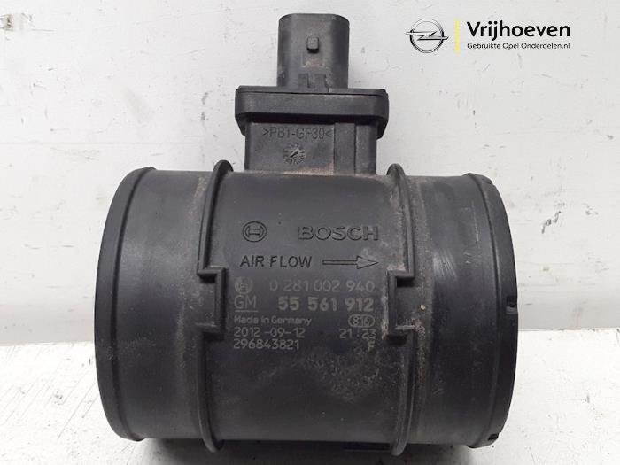 Airflow meter from a Opel Astra J Sports Tourer (PD8/PE8/PF8) 1.7 CDTi 16V 2012
