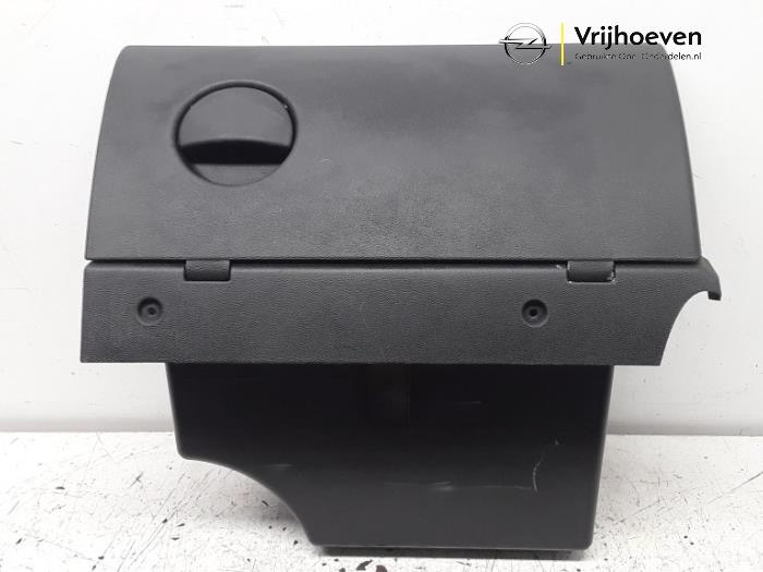 Begagnade Handskfack Opel Corsa C (F08/68) 1.2 16V Twin Port Pris € 20,00 Marginaltabell erbjuds av Autodemontage Vrijhoeven B.V.