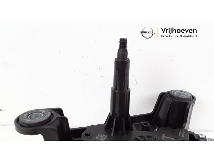 Rear wiper motor from a Opel Crossland/Crossland X 1.2 12V Euro 6 2018