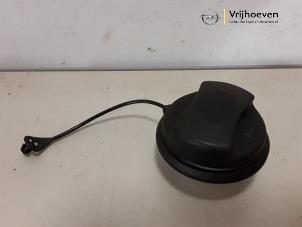 Used Fuel cap Opel Corsa D 1.4 16V Twinport Price € 10,00 Margin scheme offered by Autodemontage Vrijhoeven B.V.