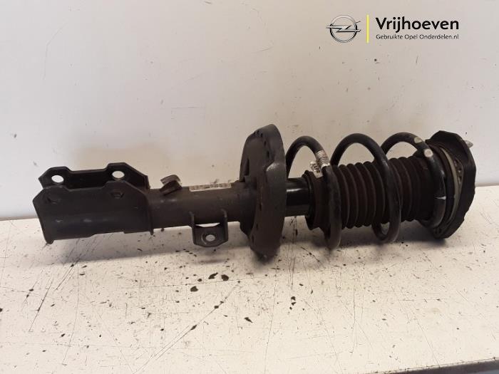 Fronts shock absorber, left from a Opel Astra K 1.6 CDTI 110 16V 2016