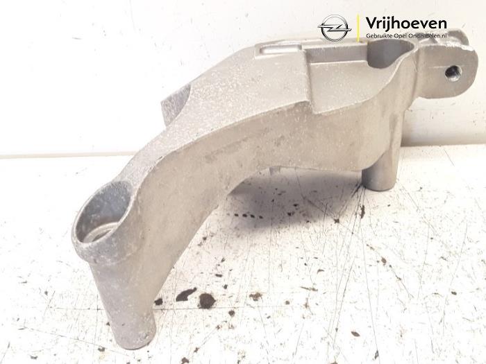 Used Engine mount Opel Astra K 1.4 16V Price € 15,00 Margin scheme offered by Autodemontage Vrijhoeven B.V.