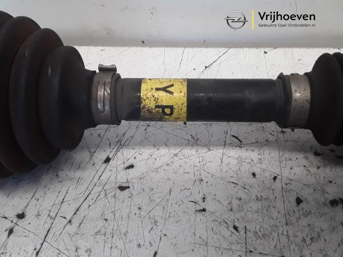 Front drive shaft, left from a Opel Meriva 1.7 CDTI 16V 2011