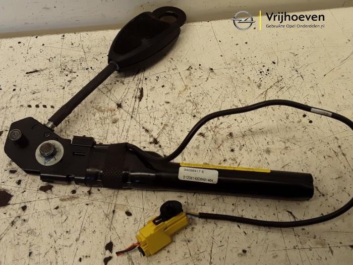 Begagnade Bältessträckare, vänster Opel Meriva (B) 1.6 CDTI 16V Pris € 50,00 Marginaltabell erbjuds av Autodemontage Vrijhoeven B.V.