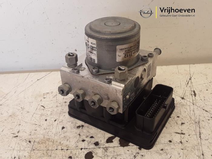 Begagnade ABS-pump Opel Insignia 1.6 CDTI 16V Pris € 200,00 Marginaltabell erbjuds av Autodemontage Vrijhoeven B.V.