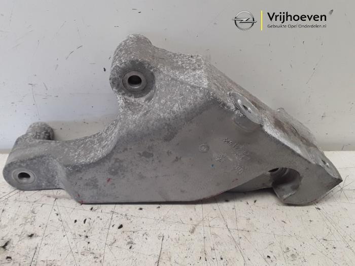 Used Engine mount Opel Karl 1.0 12V Price € 30,00 Margin scheme offered by Autodemontage Vrijhoeven B.V.