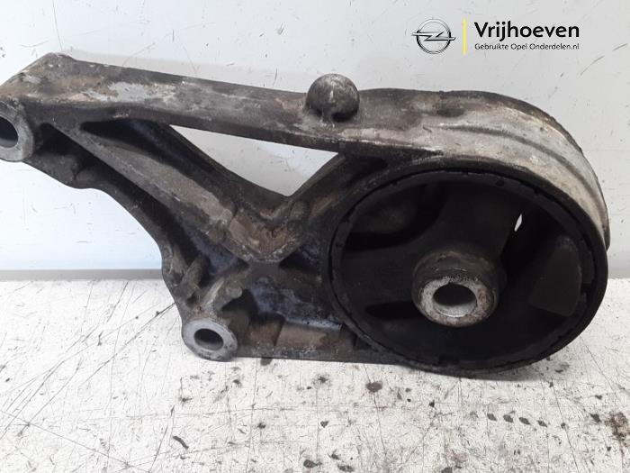Engine mount from a Opel Vectra C GTS 1.8 16V 2004