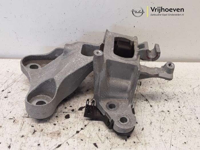 Used Engine mount Opel Astra K 1.4 Turbo 16V Price € 40,00 Margin scheme offered by Autodemontage Vrijhoeven B.V.