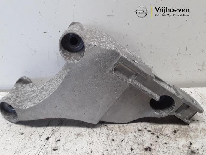 Used Engine mount Opel Astra K 1.4 Turbo 16V Price € 15,00 Margin scheme offered by Autodemontage Vrijhoeven B.V.