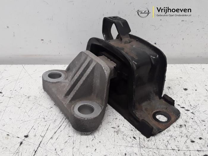 Used Engine mount Opel Corsa D 1.0 Price € 15,00 Margin scheme offered by Autodemontage Vrijhoeven B.V.