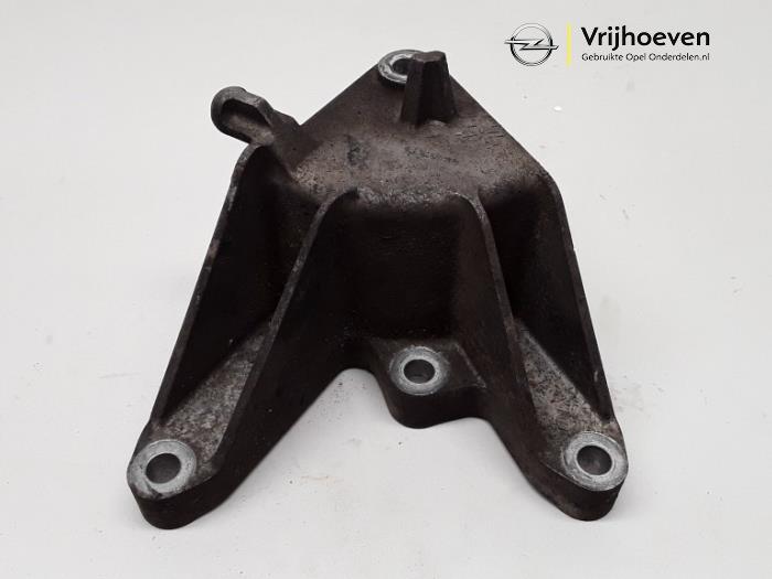 Used Engine mount Opel Insignia 2.0 CDTI 16V 130 Ecotec Price € 20,00 Margin scheme offered by Autodemontage Vrijhoeven B.V.