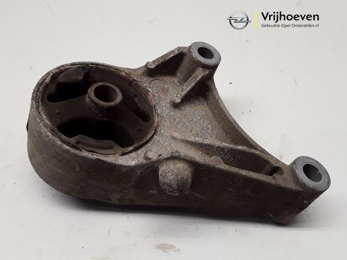 Used Engine mount Opel Zafira (M75) 1.7 CDTi 16V Price € 20,00 Margin scheme offered by Autodemontage Vrijhoeven B.V.