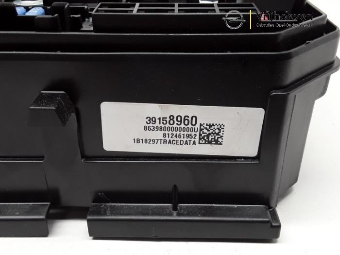 Fuse box from a Opel Astra K 1.0 SIDI Turbo 12V 2019