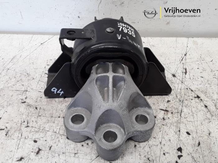 Used Engine mount Opel Mokka X 1.6 16V Price € 20,00 Margin scheme offered by Autodemontage Vrijhoeven B.V.