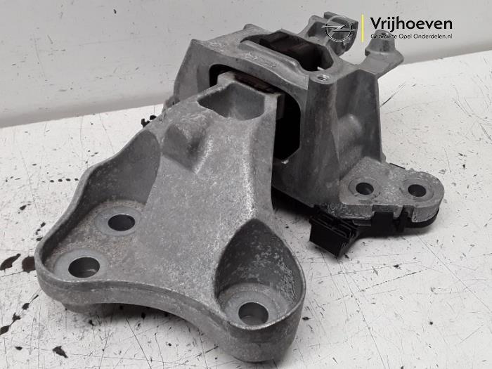 2a098a56-8c72-46db-93dd- 