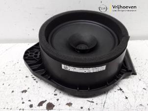 Used Speaker Opel Astra K 1.4 Turbo 16V Price € 20,00 Margin scheme offered by Autodemontage Vrijhoeven B.V.