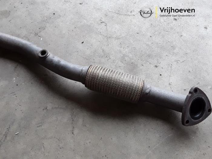 Exhaust middle section from a Opel Corsa E 1.4 16V 2016