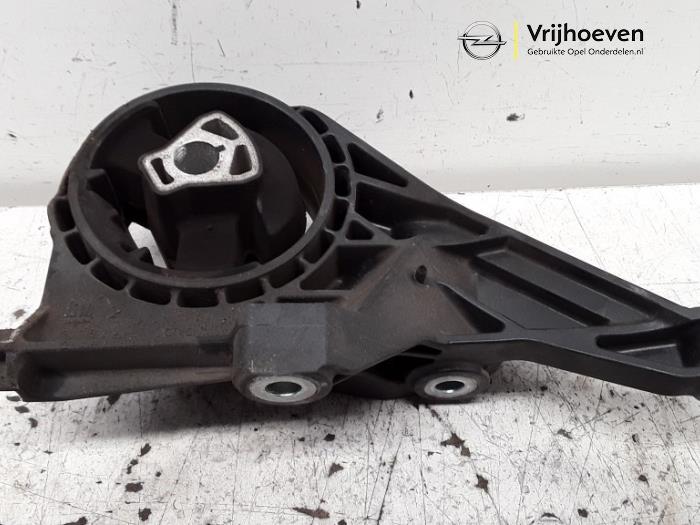Used Engine mount Opel Cascada 1.6 SIDI Eco Turbo 16V Price € 15,00 Margin scheme offered by Autodemontage Vrijhoeven B.V.