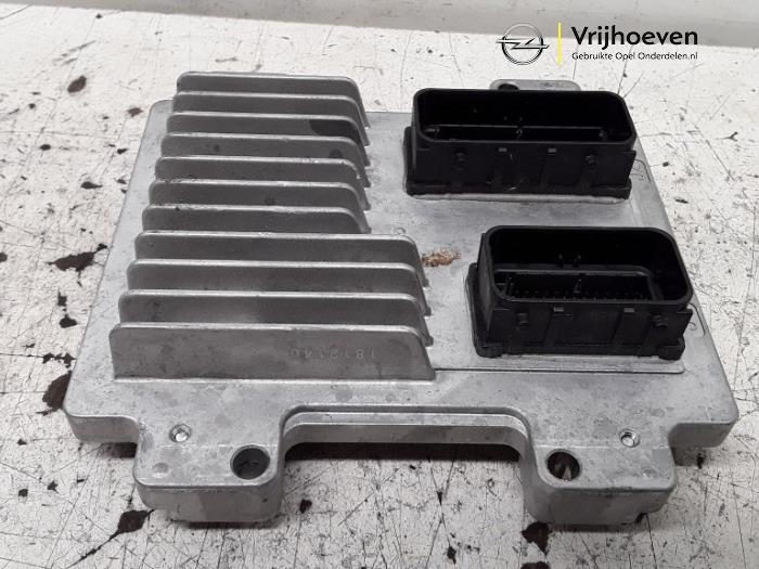 Used Engine management computer Opel Corsa E 1.4 16V Price € 100,00 Margin scheme offered by Autodemontage Vrijhoeven B.V.