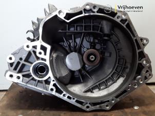 Gearbox Opel Corsa E 1.4 16V - 24586215 F17