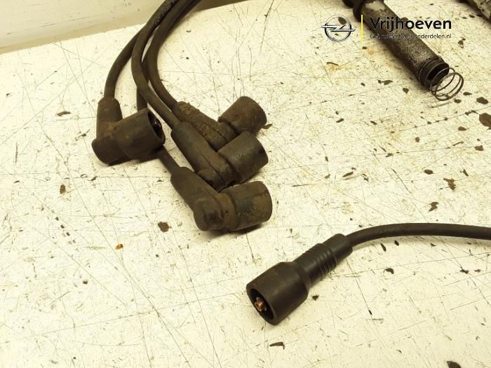 Spark plug cable set from a Opel Astra F (53/54/58/59) 1.4i GL/GLS 1994