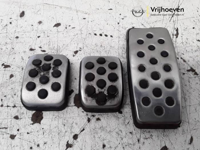Set of pedals from a Opel Adam 1.2 16V 2017