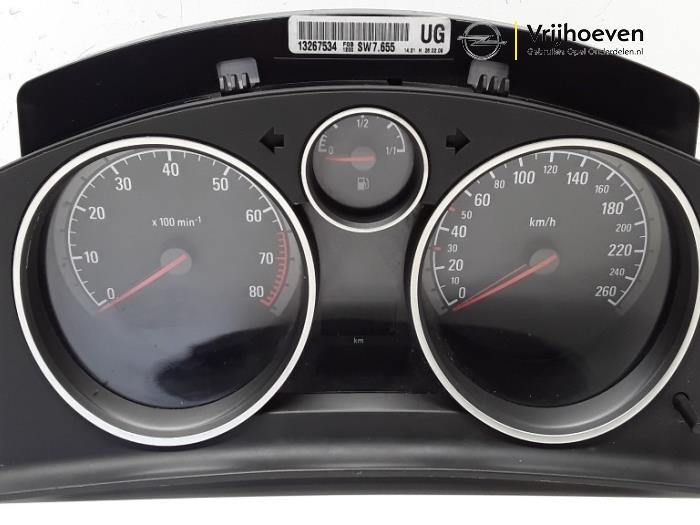 Cuentakilómetros de un Opel Astra H GTC (L08) 1.4 16V Twinport 2009