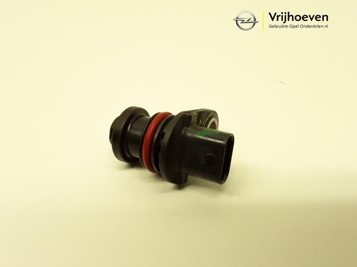 Camshaft sensor from a Opel Corsa E 1.0 SIDI Turbo 12V 2015
