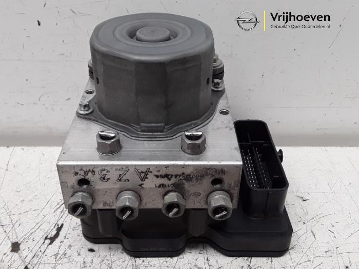 Usagé Pompe ABS Opel Corsa E 1.4 16V Prix € 50,00 Règlement à la marge proposé par Autodemontage Vrijhoeven B.V.