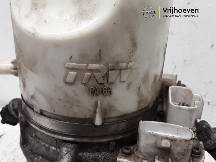 Power steering pump Opel Vectra C GTS 1.8 16V 93180406 Z18XE TRW