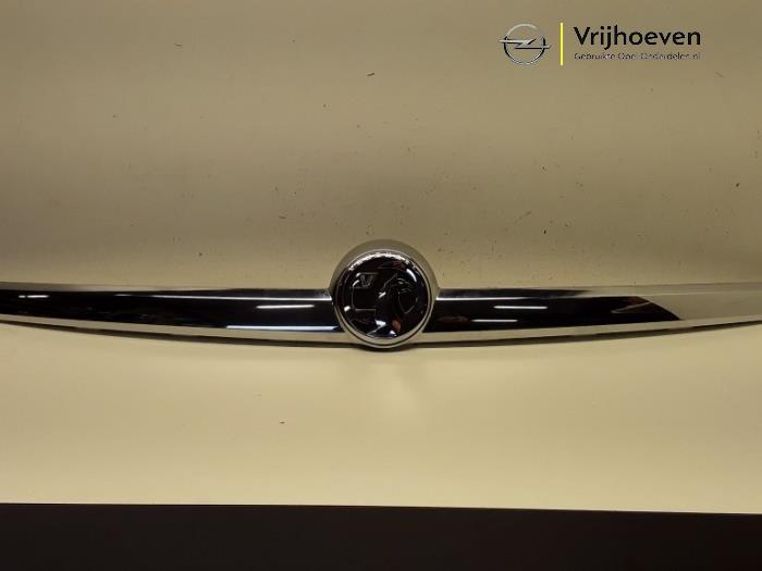 Zierleiste Heckklappe van een Opel Insignia 2.0 CDTI 16V 120 ecoFLEX 2014