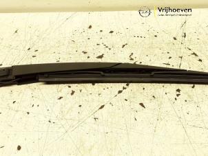 Used Rear wiper arm Opel Corsa E 1.2 16V Price € 10,00 Margin scheme offered by Autodemontage Vrijhoeven B.V.