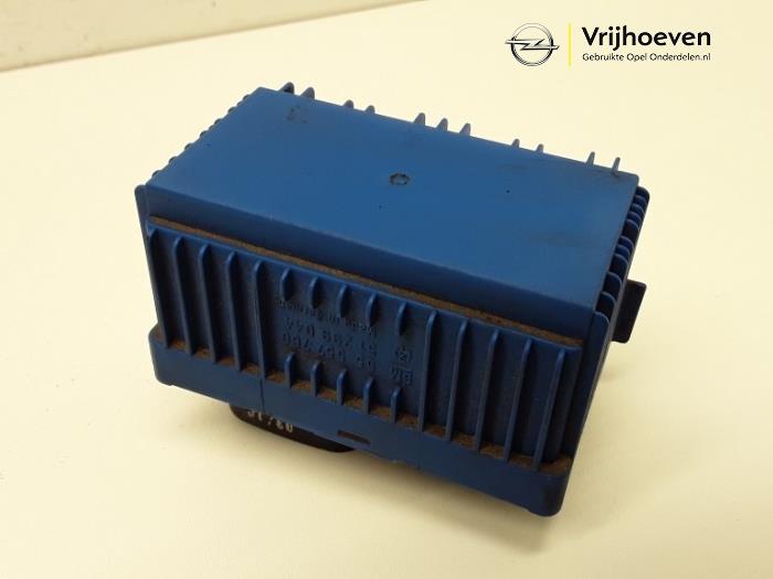 Glow plug relay Opel Corsa D 1.3 CDTi 16V ecoFLEX 55557760