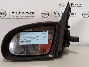 Używane Lusterko zewnetrzne lewe Opel Tigra Cena € 15,00 Procedura marży oferowane przez Autodemontage Vrijhoeven B.V.