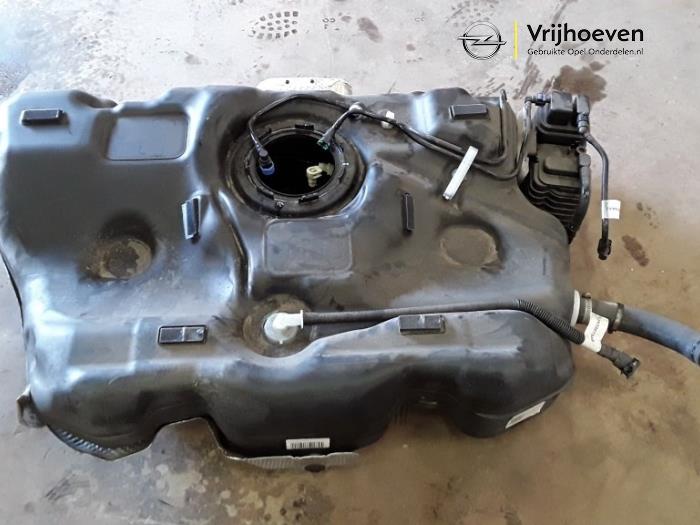 Tank from a Opel Insignia Sports Tourer 1.5 Turbo 16V 140 2018