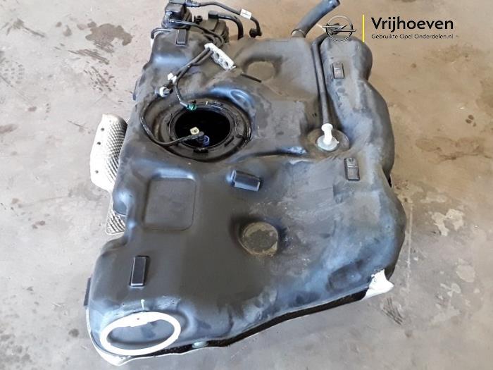 Tank from a Opel Insignia Sports Tourer 1.5 Turbo 16V 140 2018