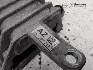 Engine mount from a Opel Insignia 2.0 CDTI 16V 130 Ecotec 2009