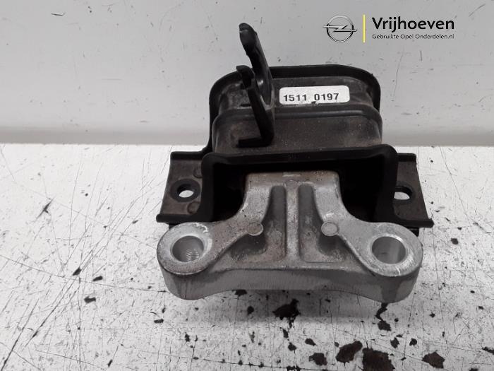 Usagé Support moteur Opel Karl 1.0 12V Prix € 25,00 Règlement à la marge proposé par Autodemontage Vrijhoeven B.V.