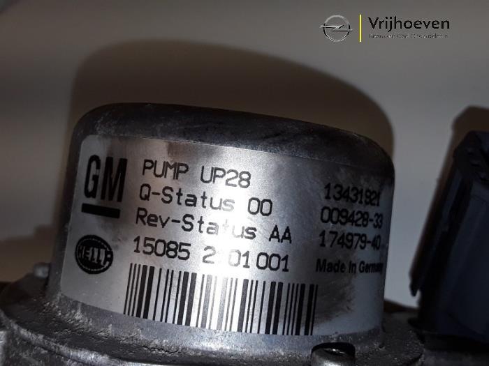 Pompe à vide assistant de freinage d'un Opel Corsa E 1.4 16V 2015